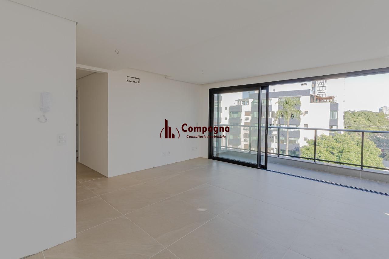 APARTAMENTO, 2 DORMITÓRIOS, 2 SUÍTES, VARANDA, VAGA DE GARAGEM, BAIRRO MENINO DEUS, PORTO ALEGRE/RS — foto 3