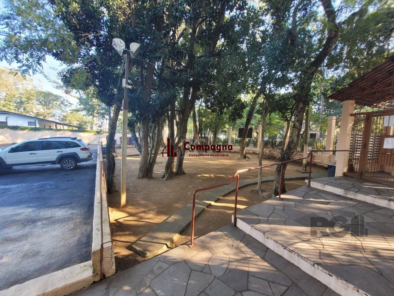 Sobrado para Venda - 36m², 2 dormitórios, 1 vaga - Guarujá, Porto Alegre — foto 4