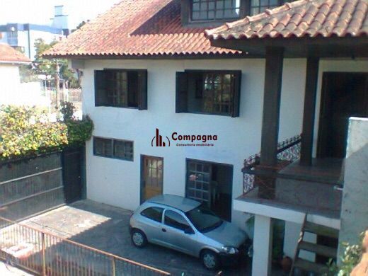 Mansão com 05 Quartos no Bairro Partenon — foto 4