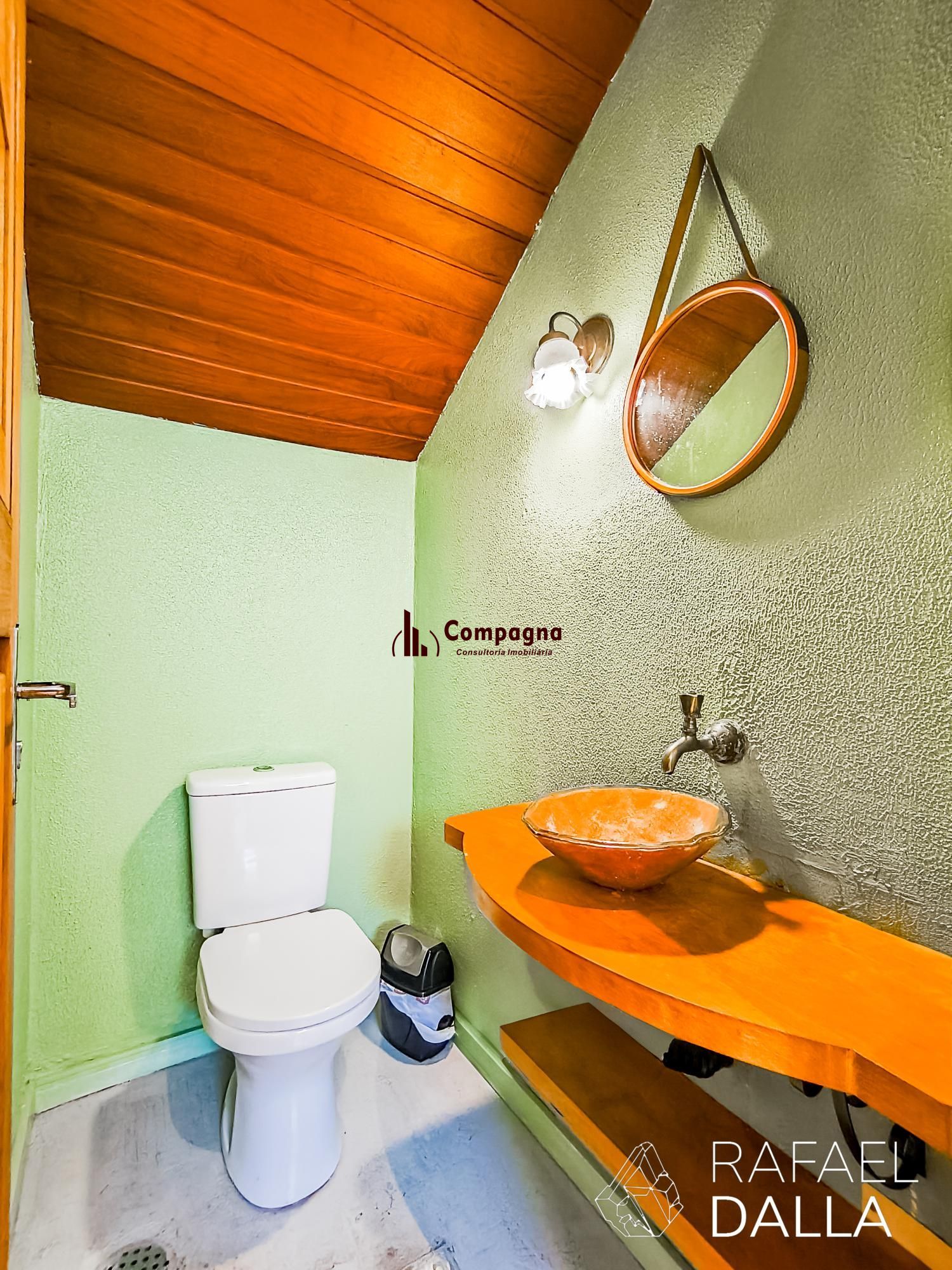 Casa impecável na Lopo Gonçalves com 4 dormitórios, garagem e pátio amplo — foto 4