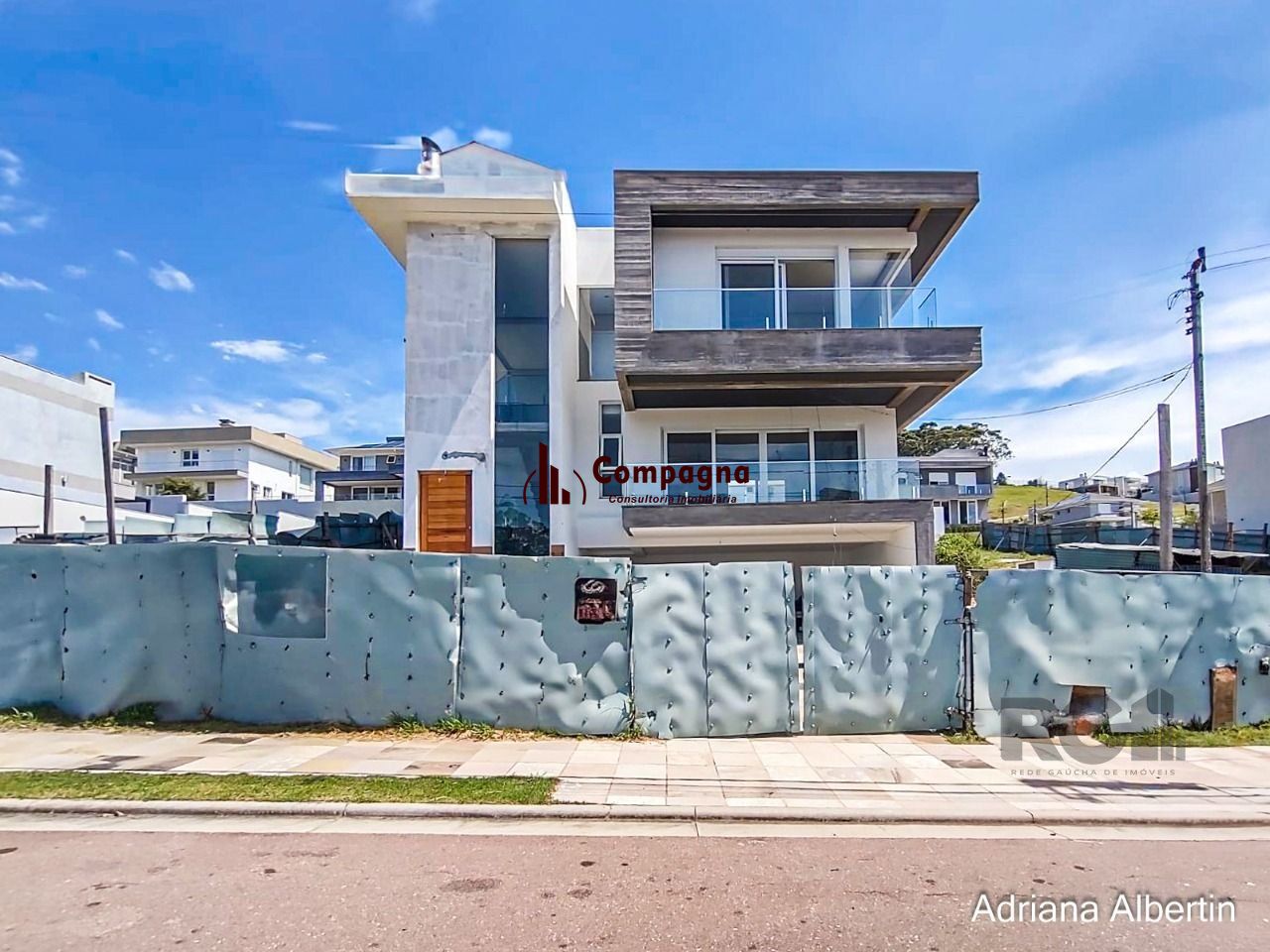 Casa com 303m²  - 3 suítes - Alphaville Porto Alegre — foto 2