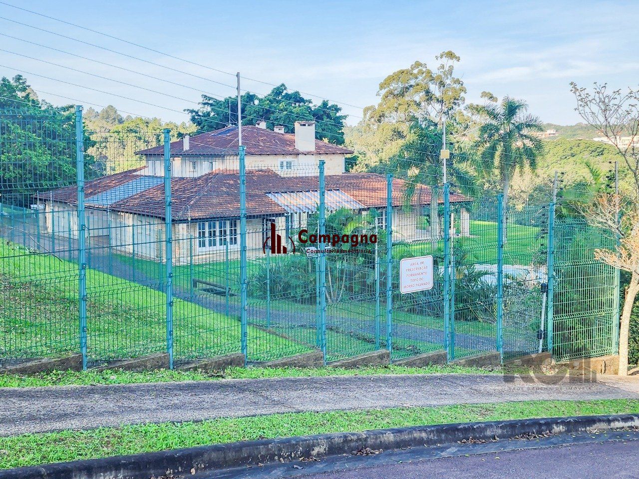Casa de Fazenda com 1.318m² — foto 2