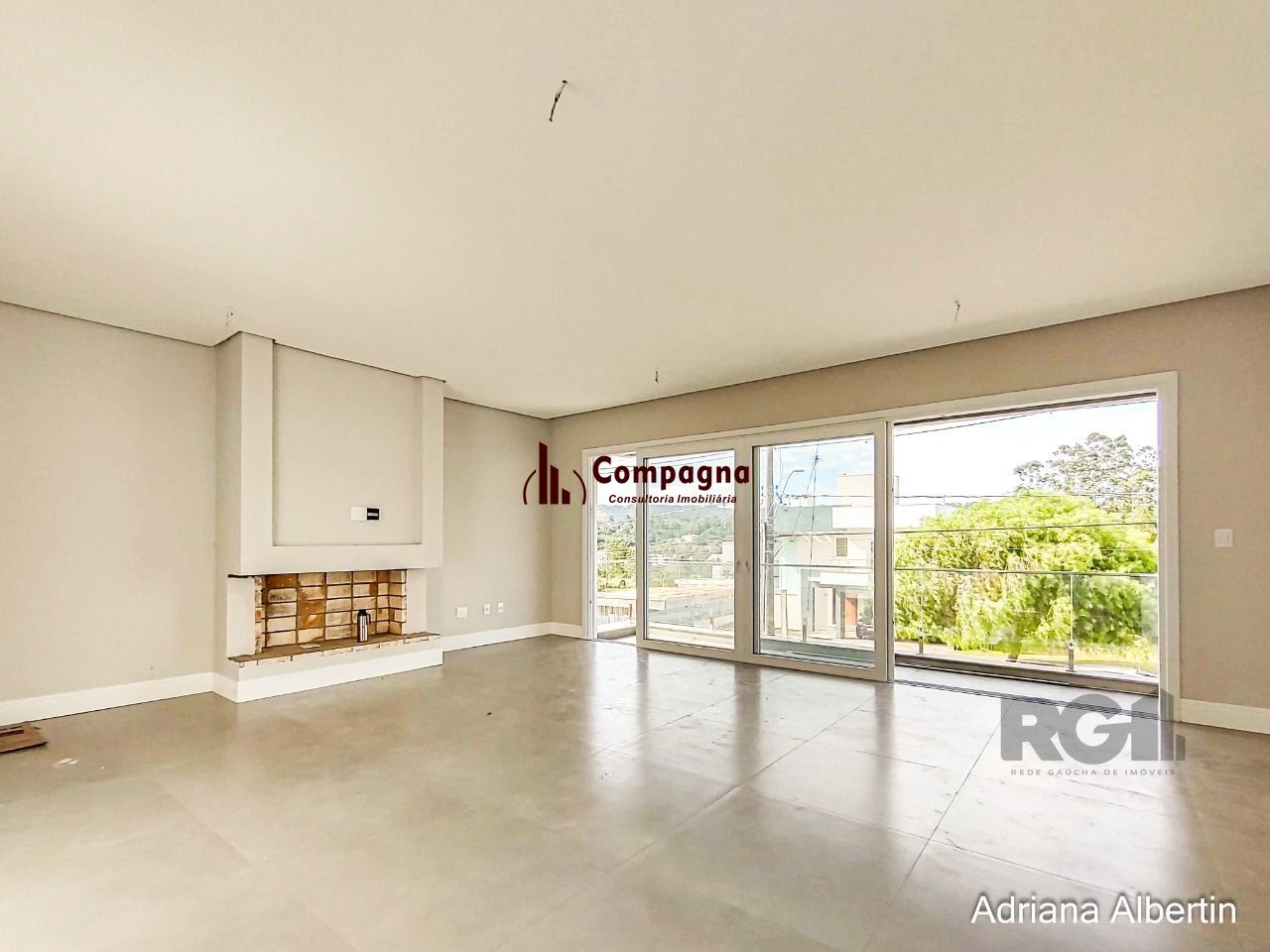 Casa com 303m²  - 3 suítes - Alphaville Porto Alegre