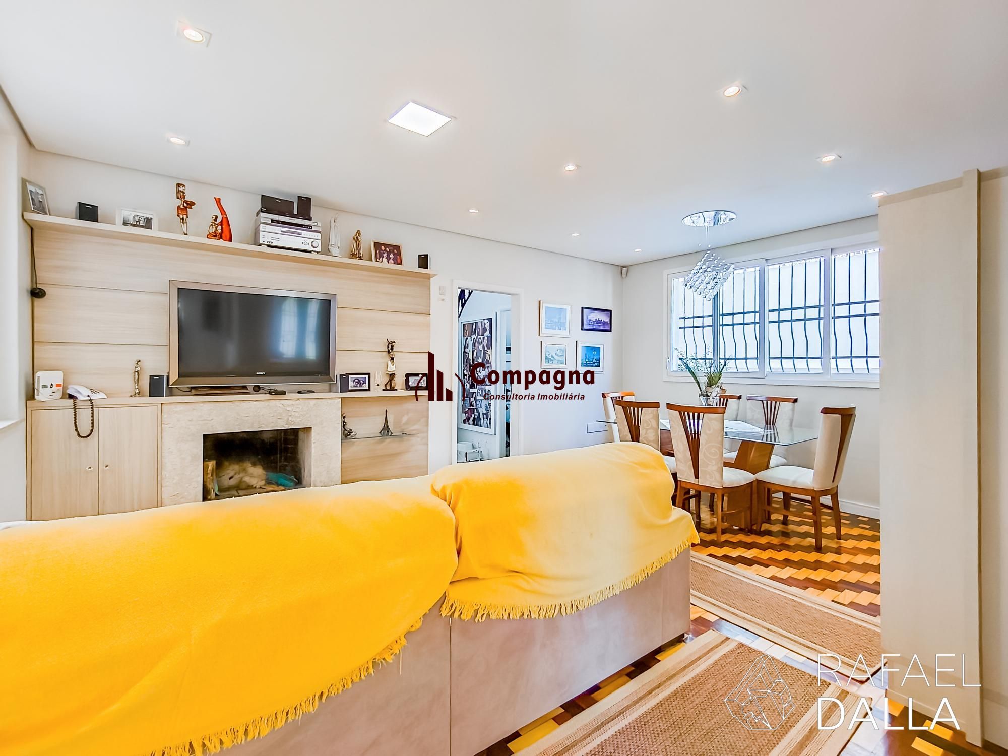 Casa com piscina e 5 vagas em frente ao Zaffari na Luiz Afonso — foto 4
