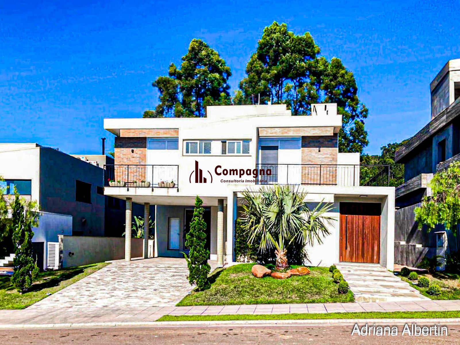 Casa com 284m² - em terreno de 566m² - Alphaville Porto Alegre