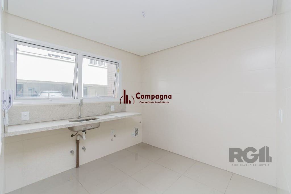 Excelente casa em condomínio de 251m² com 3 suítes e elevador! — foto 4