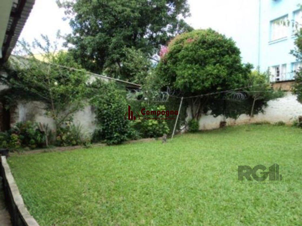 Casa 2 Dormitório(s) Bairro Glória — foto 4