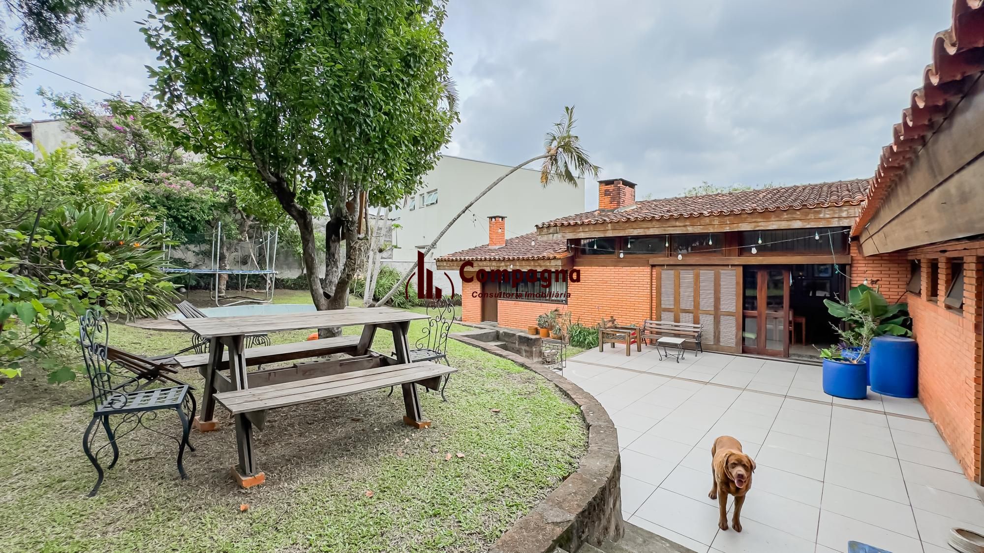 Casa com 3 quartos e 313m² à venda em Chácara das Pedras, Porto Alegre. Rua Joao Paetzel, Chácara Das Pedras, Porto Alegre — foto 4