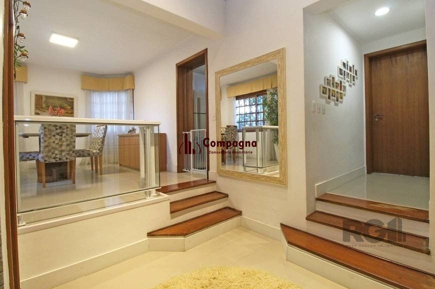 Casa 245m² - 3 dormitórios, 4 vagas no bairro Cavalhada — foto 4