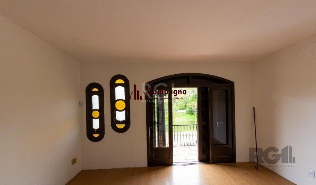 Casa para Venda - 450m², 4 dormitórios, sendo 3 suites, 5 vagas - Nonoai — foto 3