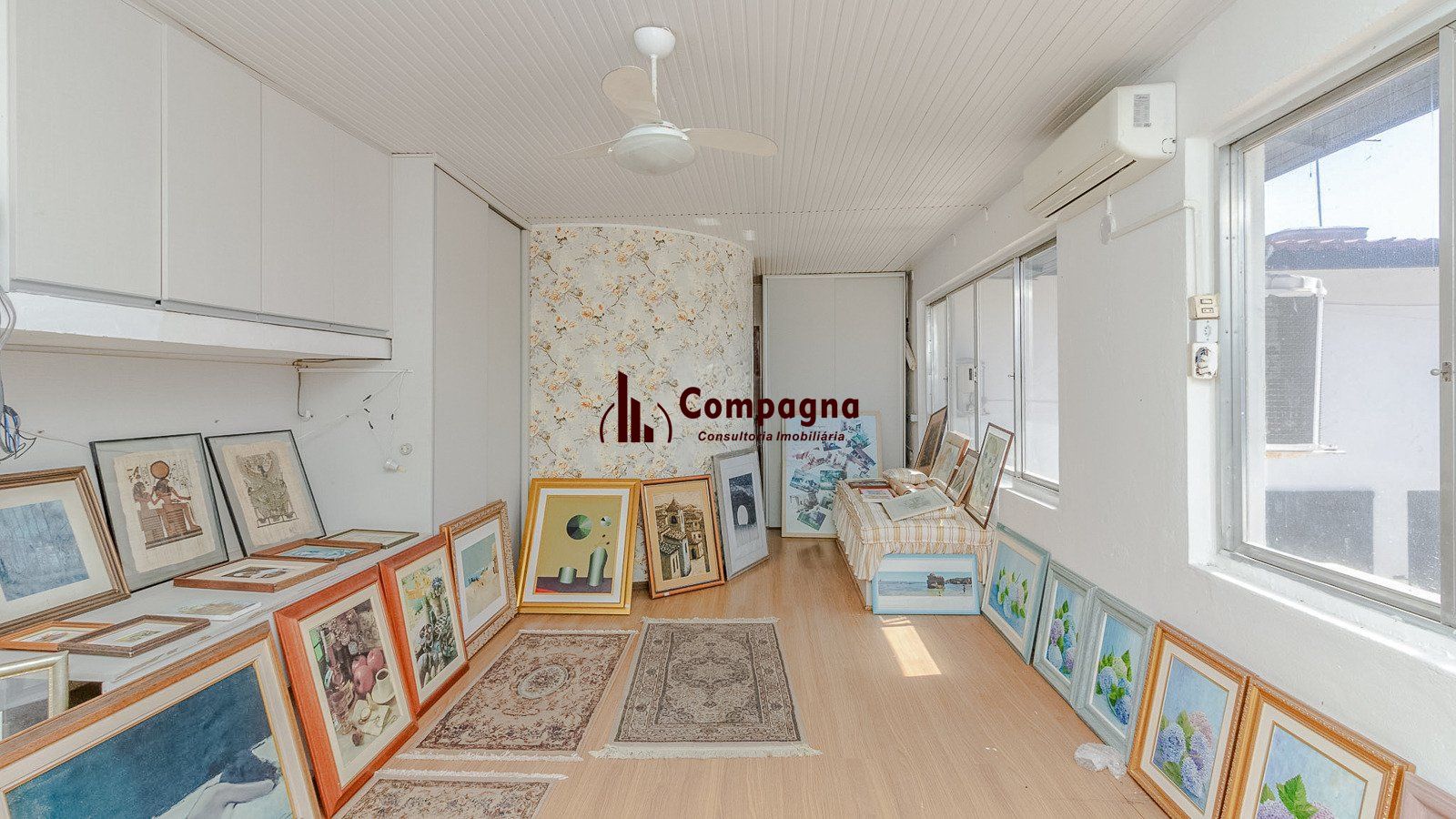 Excelente casa de 308 m² com 4 suítes e 4 vagas de garagem. — foto 2