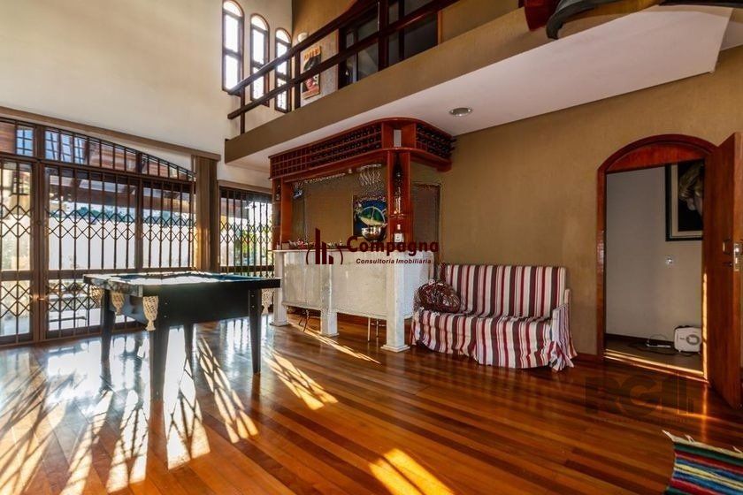 Casa 303m² - 4 dormitórios, 2 vagas no bairro Santo Antônio — foto 2