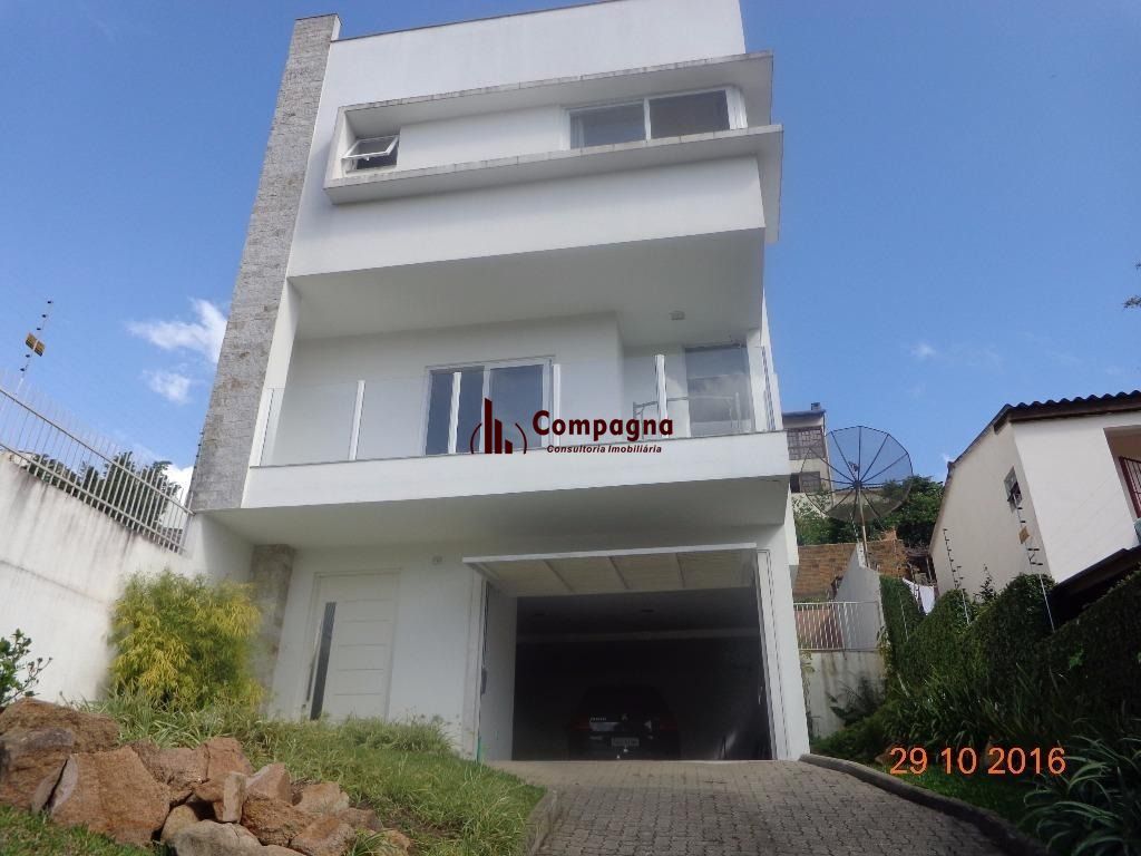 Casa para Venda - 217m², 3 dormitórios, sendo 1 suites, 3 vagas - Teresópolis