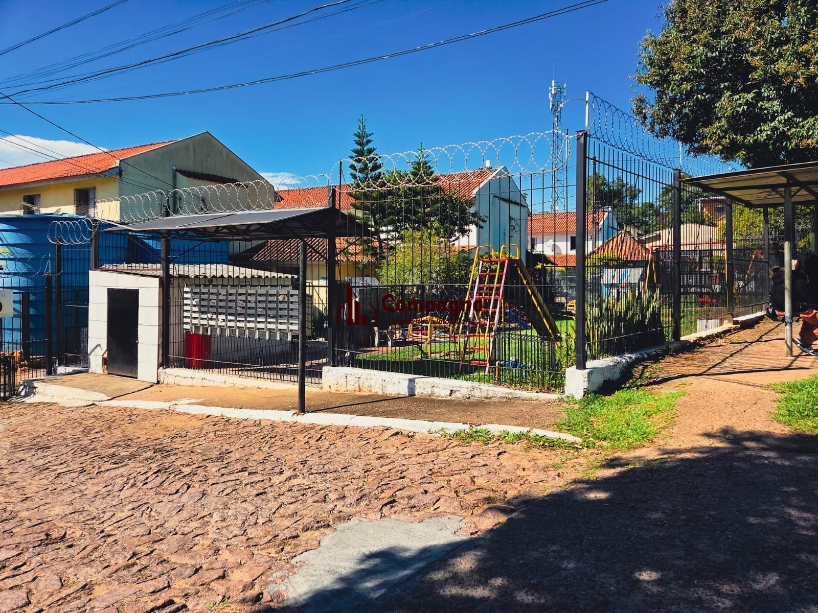 A VENDA, SOBRADO EM CONDOMÍNIO, NA AV. ATILIO SUPERTI 600.  *NÃO ACEITA FINANCIAMENTO*. — foto 4