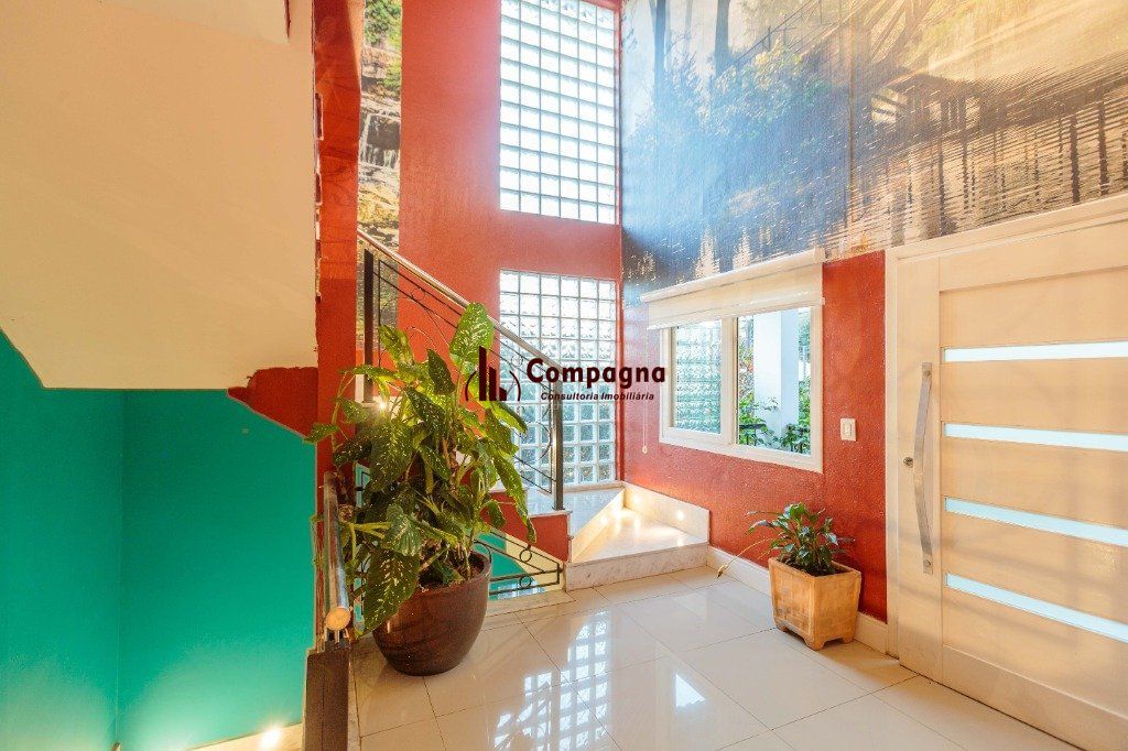 Casa de 498m², bairro Teresópolis — foto 2