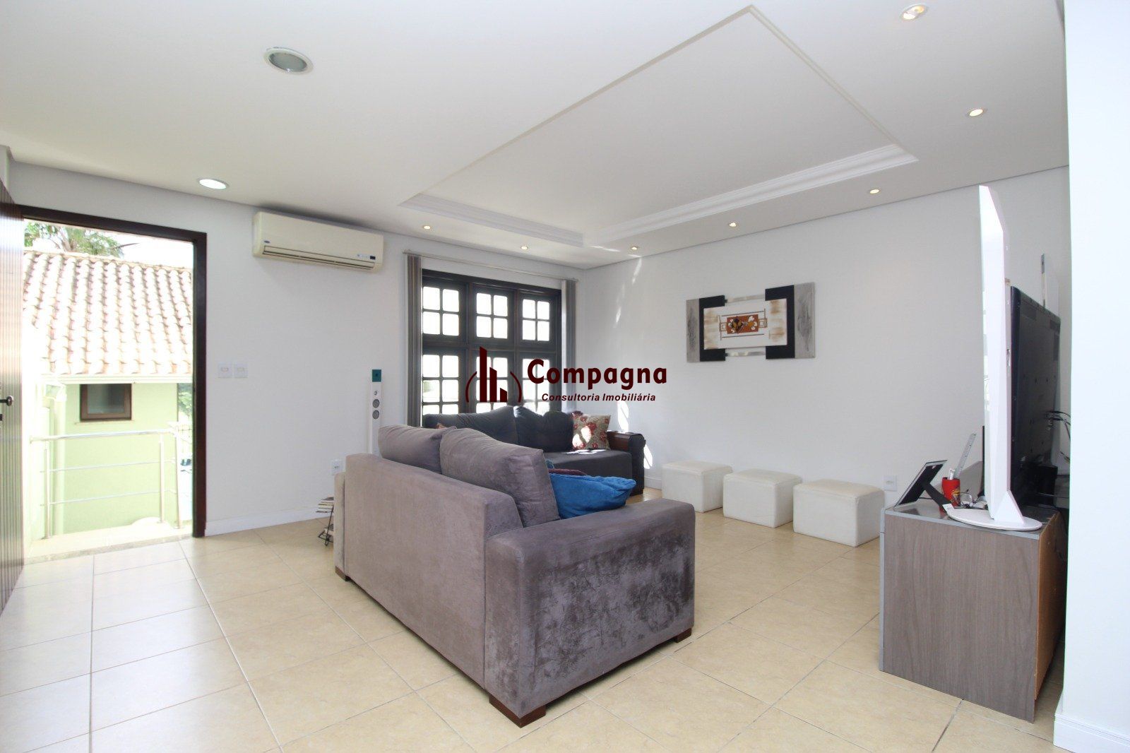 Casa de 180m² com 3 dormitórios  no bairro Ecoville, Porto Alegre — foto 2