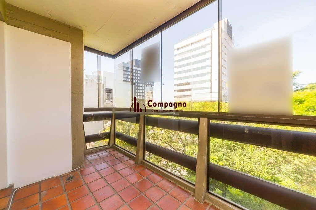 Apartamento de 3 dormitórios à venda no Bairro Auxiliadora, Porto Alegre. — foto 4