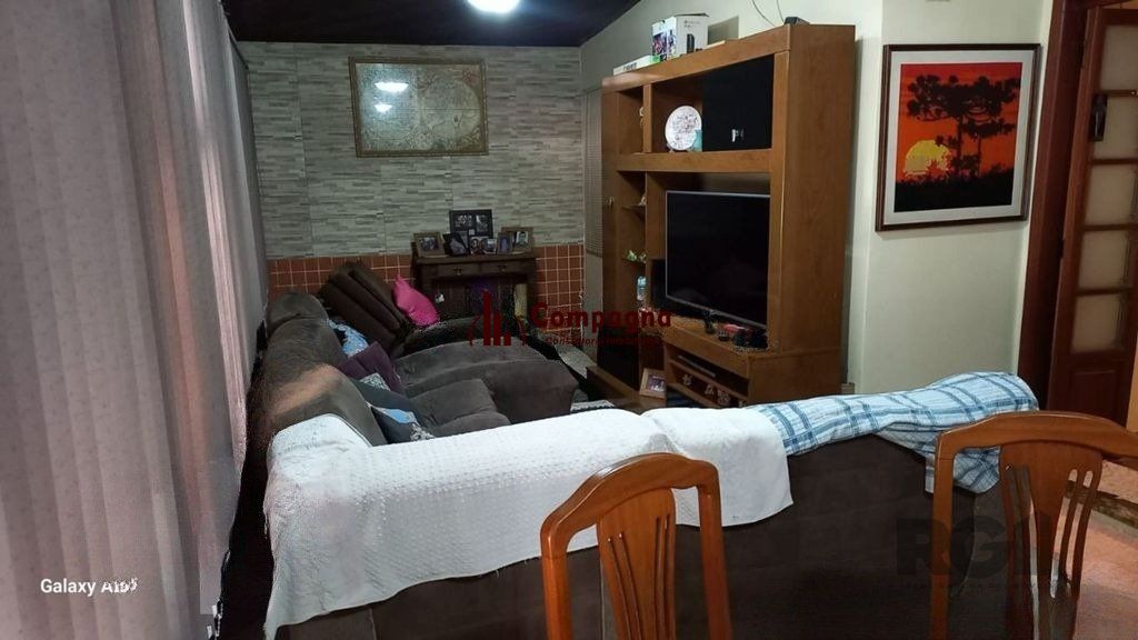 Casa 3 dormitórios no bairro Rubem Berta — foto 2