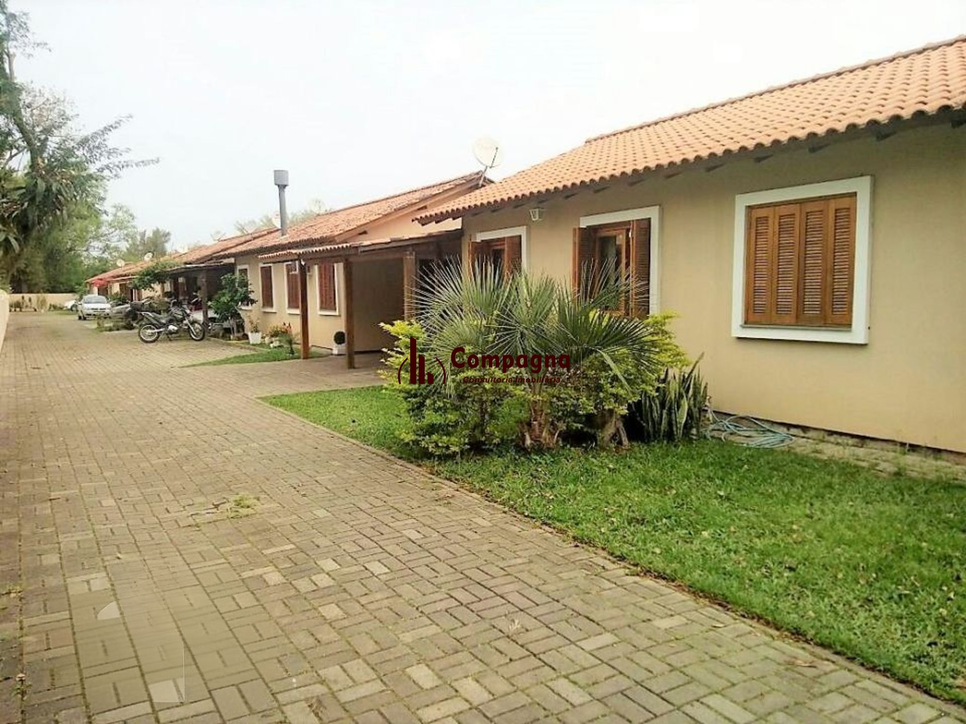 Casa em Condomínio 2 dorms à venda Rua das Espatódeas, Ponta Grossa - Porto Alegre — foto 2