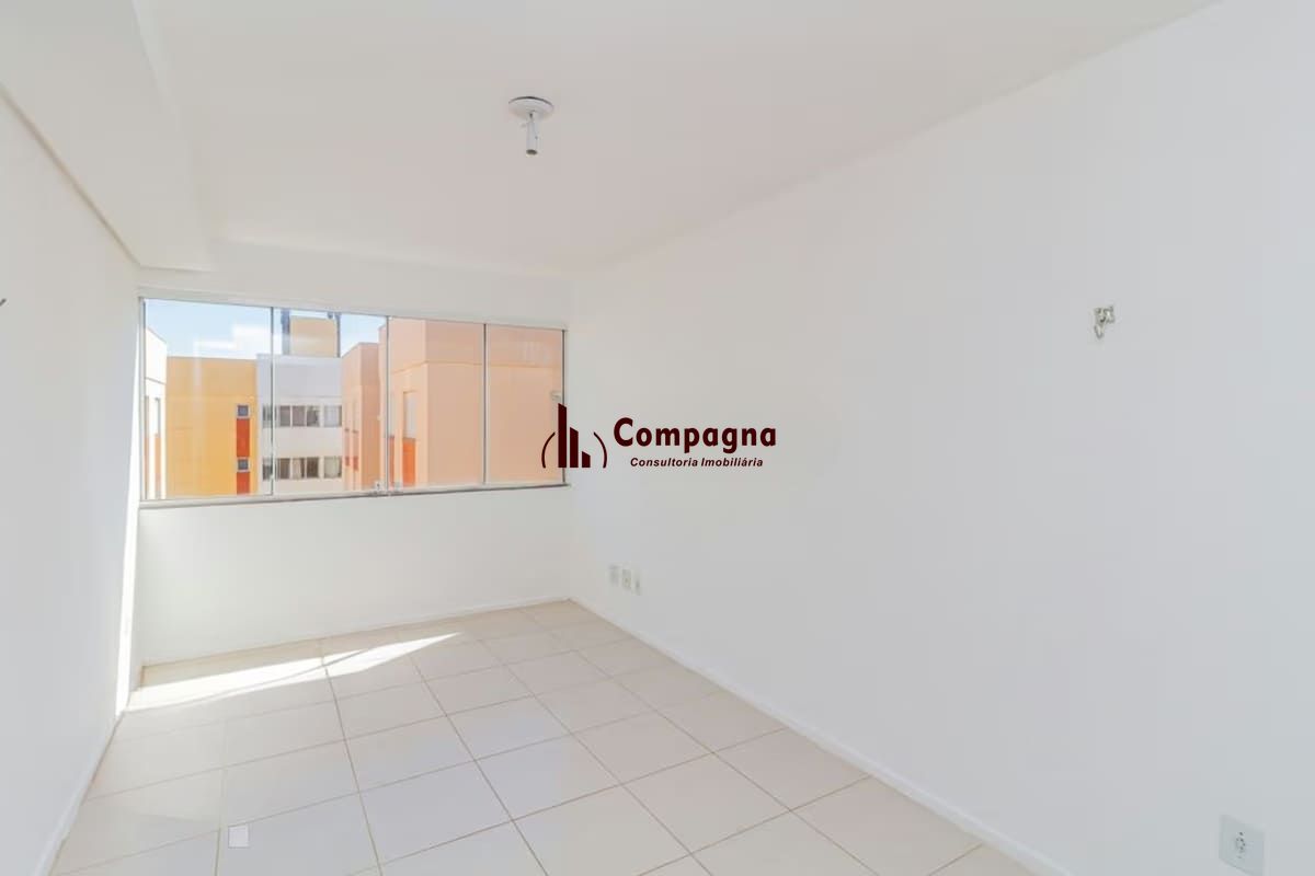 Apartamento de 2 dormitórios à venda em Hípica, Porto Alegre.