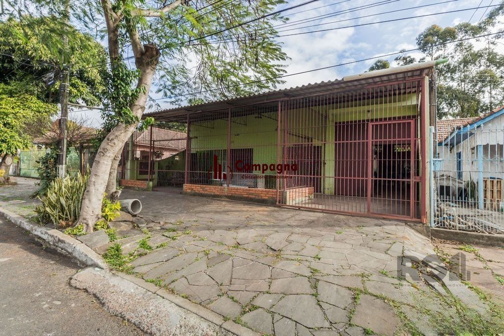 Casa 6 dormitórios no bairro Jardim Floresta — foto 2