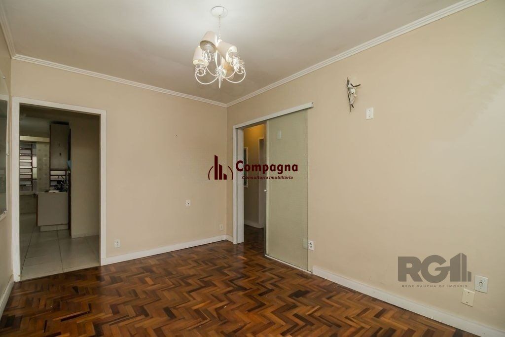Excelente casa de 389,53m² com 8 dormitórios e 3 vagas. — foto 4