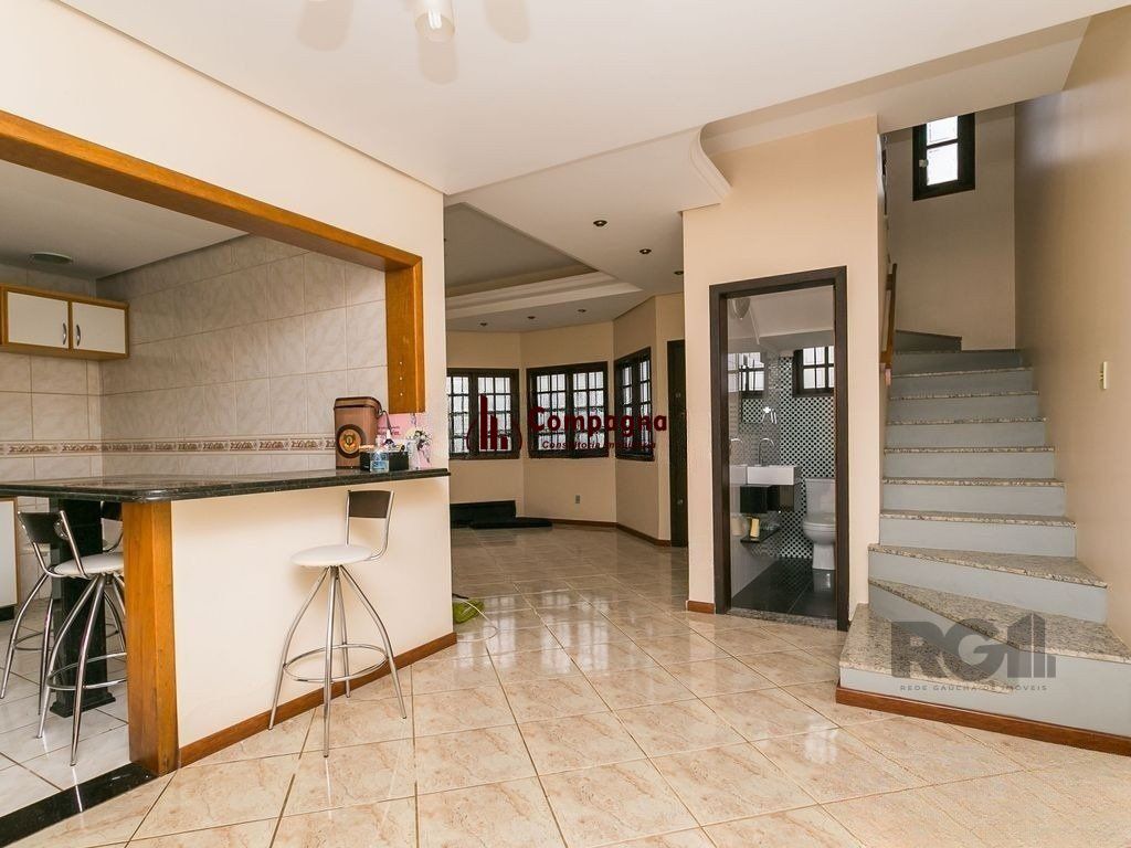 Casa de 3 dormitórios,  no bairro Campo Novo