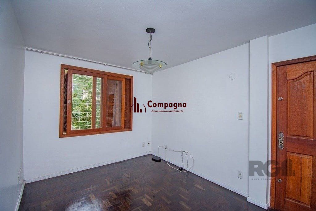 Excelente apartamento de 78m² com 3 dormitórios no bairro Petrópolis.