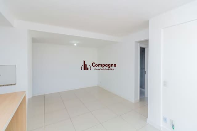 Apartamento de 2 dormitórios à venda em São Geraldo, Porto Alegre. — foto 3