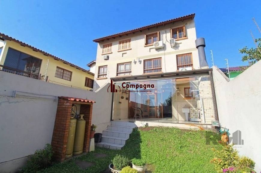 Ampla casa de 175 m² com 3 dormitórios e 3 vagas de garagem — foto 5