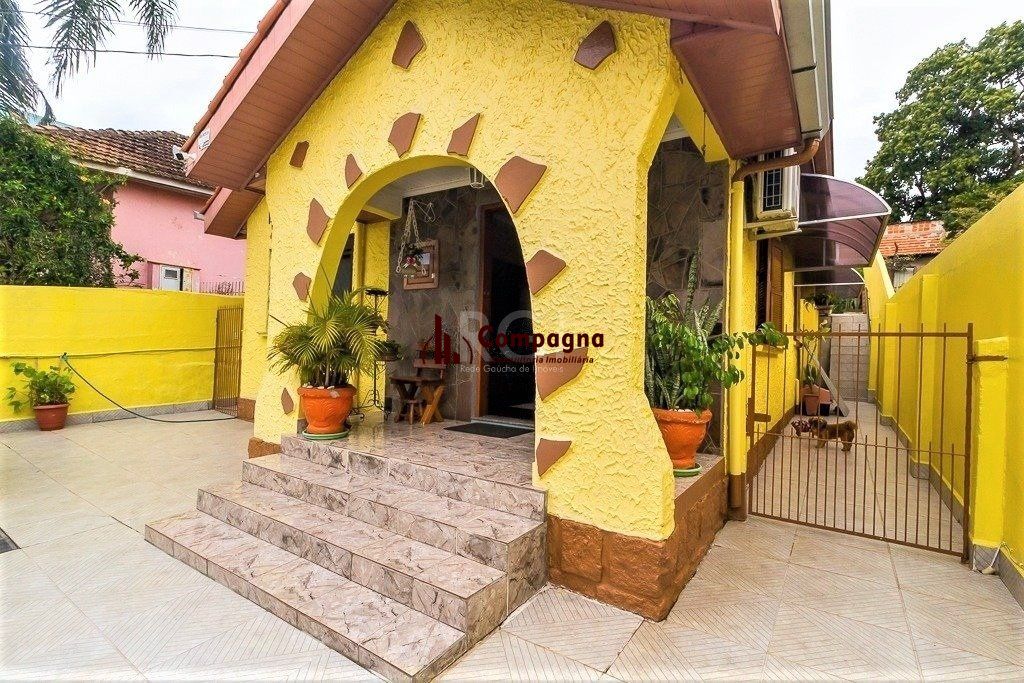 Casa para Venda - 148m², 2 dormitórios, 1 vaga - Partenon
