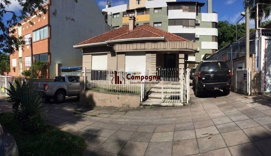 Casa comercial e residencial no bairro Petrópolis