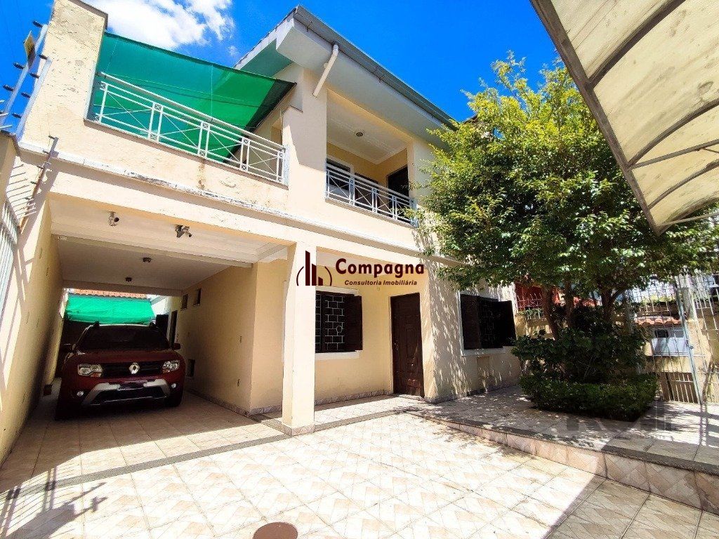 Excelente casa de 230m² com 4 dormitórios e 3 vagas.