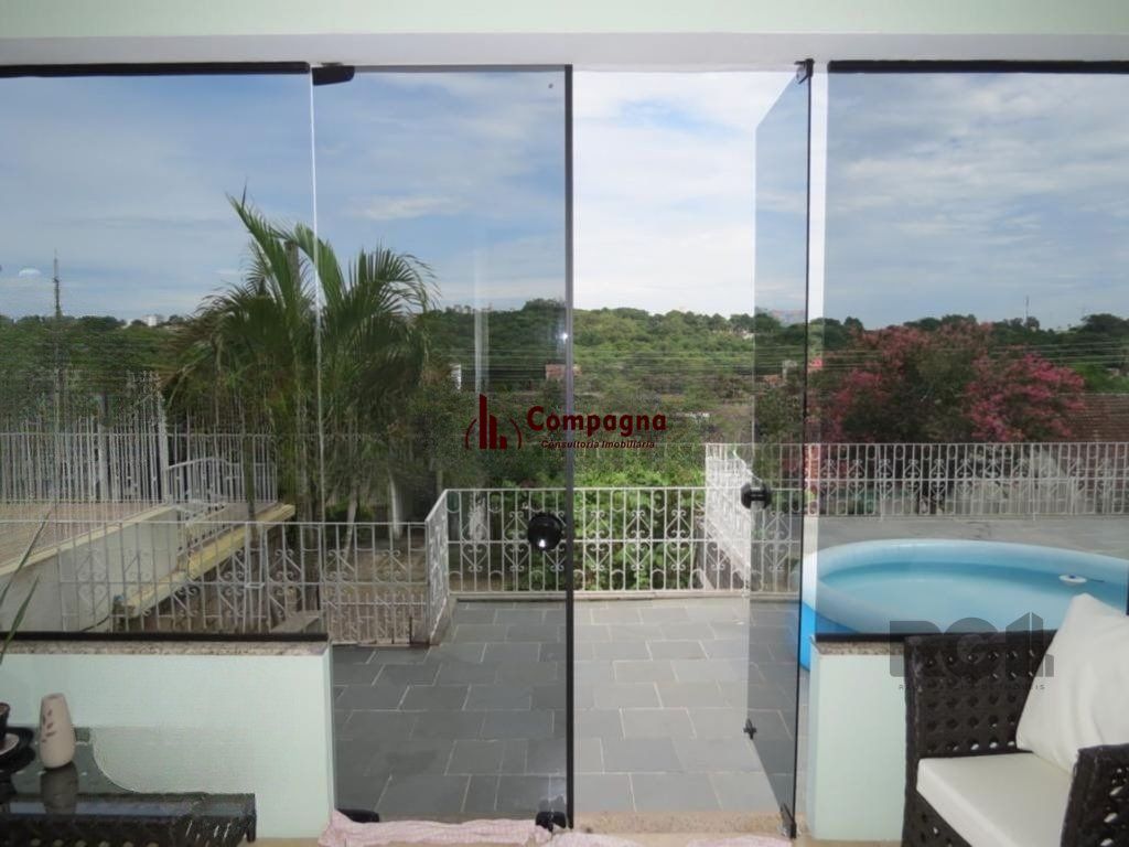 Casa com 167m², 4 dormitórios, 2 suítes, 2 vagas no bairro Santa Tereza — foto 3