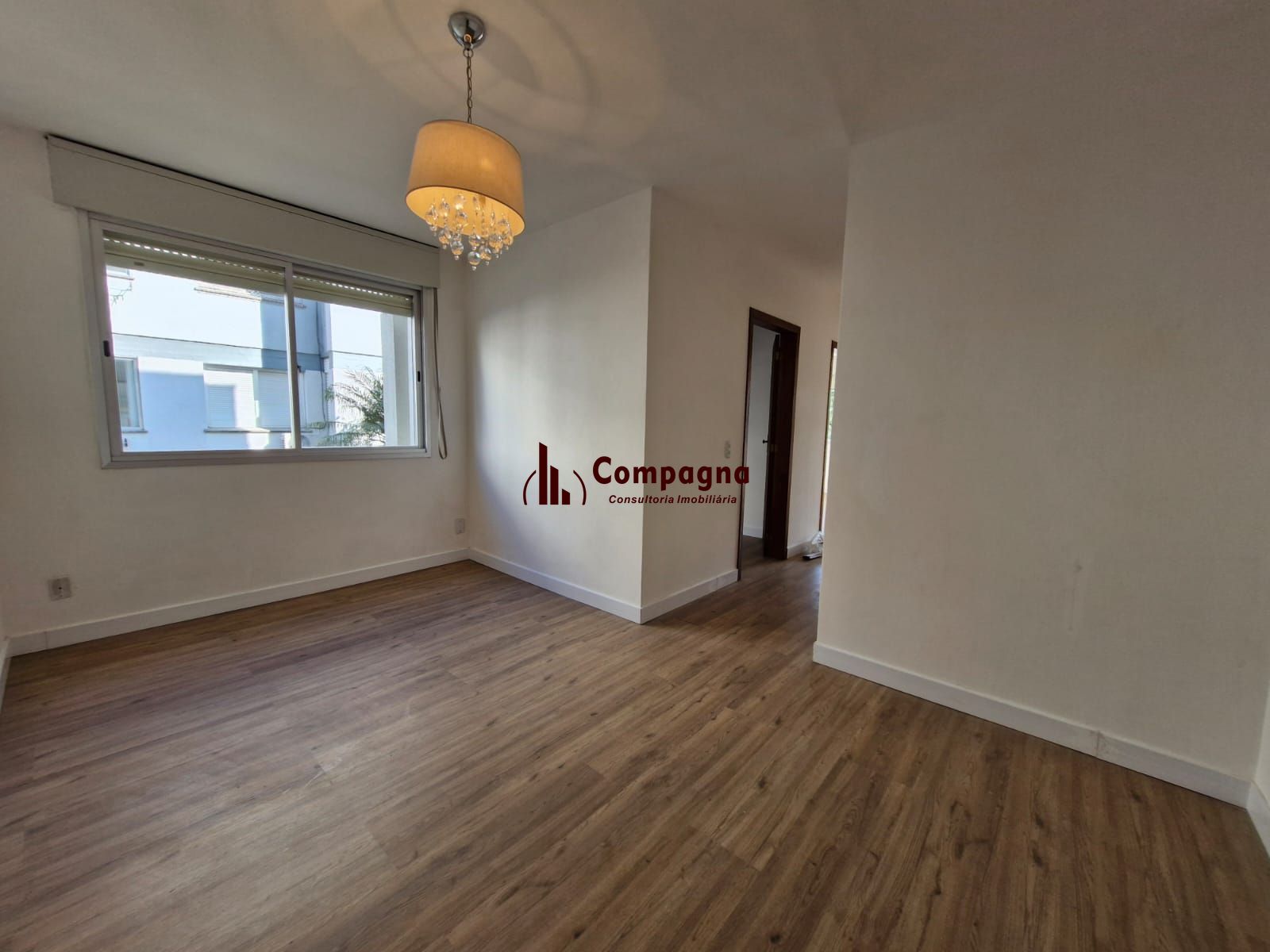 Apartamento 3 dormitórios na rua Corronel Massot, Cristal. — foto 2