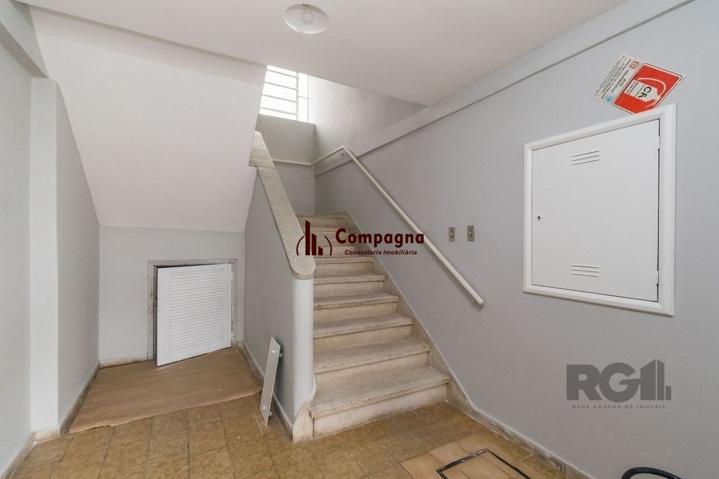 Apartamento 45m² - 1 dormitório no bairro Passo Da Areia — foto 2