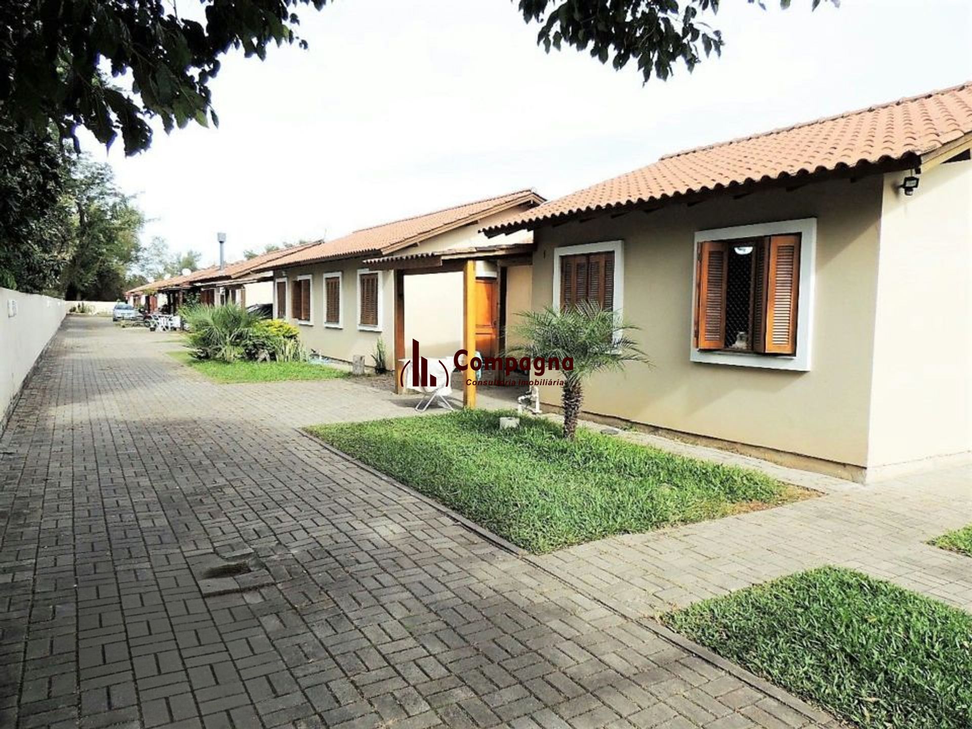 Casa em Condomínio 2 dorms à venda Rua das Espatódeas, Ponta Grossa - Porto Alegre