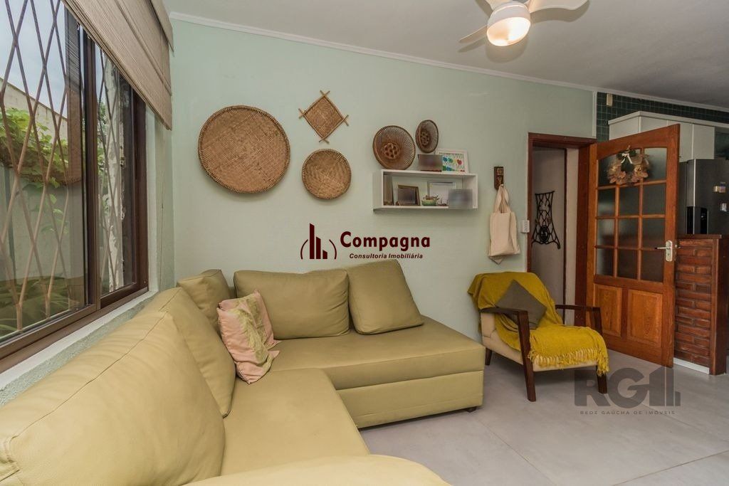 Casa 3 Dormitório(s) Bairro Medianeira — foto 2