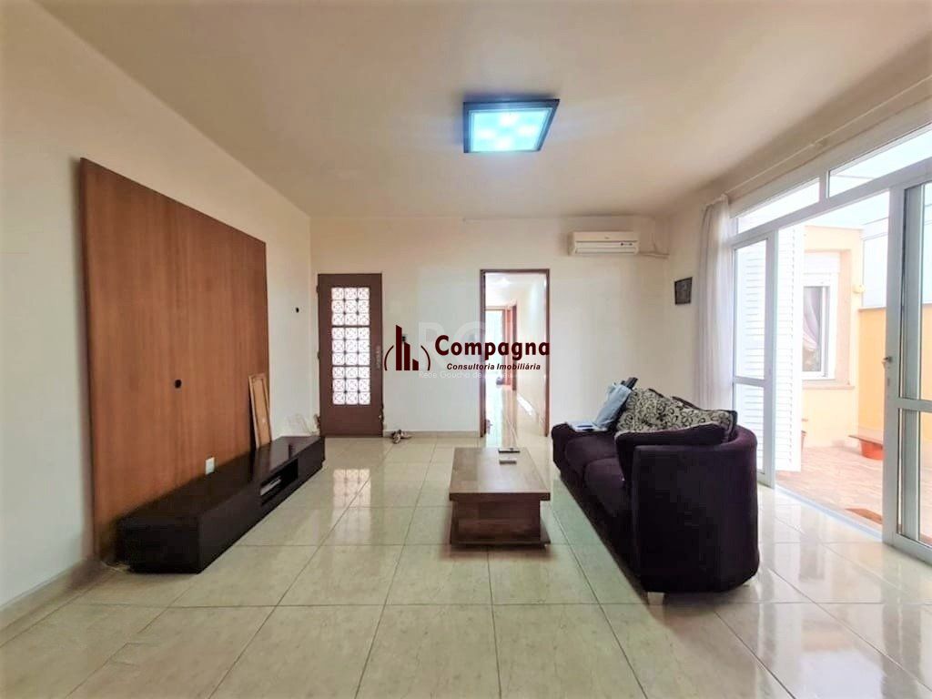 Apartamento de 3 dormitórios, Bairro Menino Deus