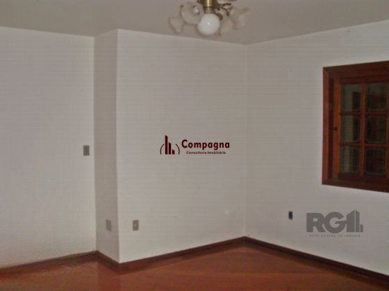Casa para Venda - 218m², 5 dormitórios, sendo 1 suites, 2 vagas - Vila Nova — foto 3
