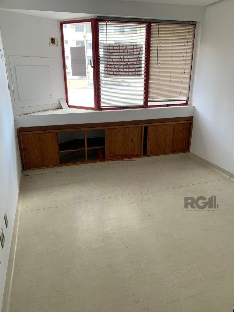 Sala comercial de 36m² no bairro Menino Deus — foto 2
