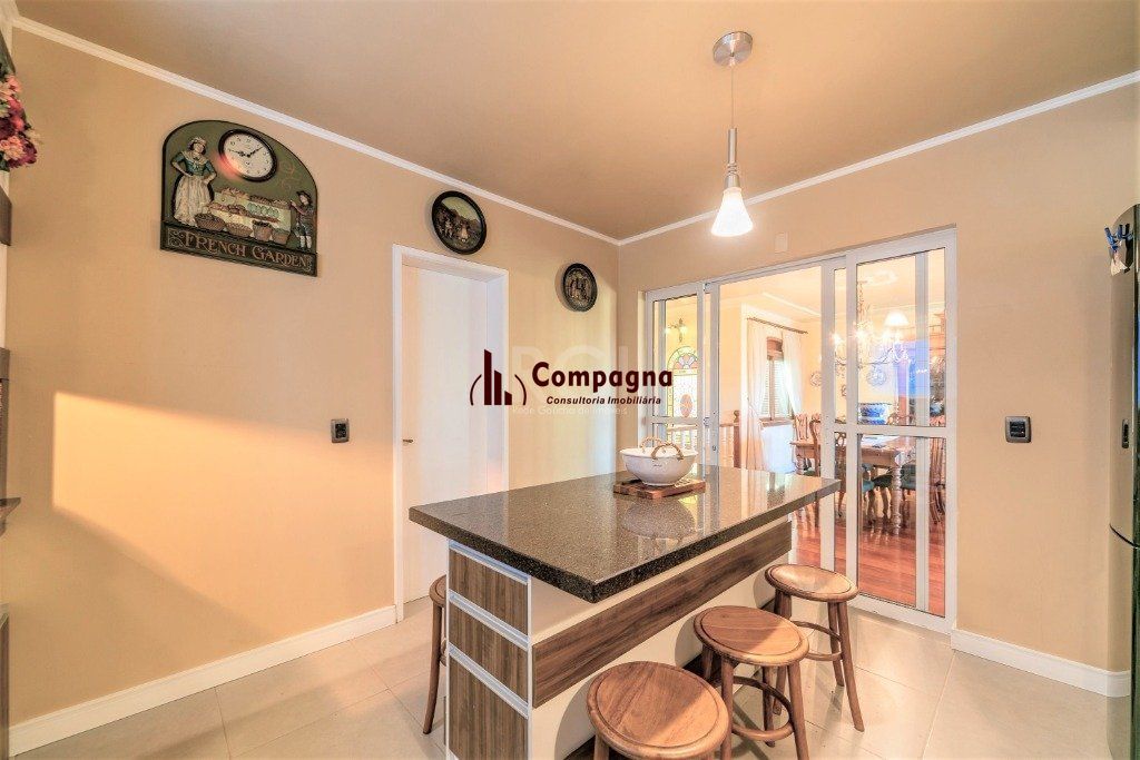 Casa de 3 dormitórios e 4 vagas de garagem no bairro Jardim Itu — foto 5