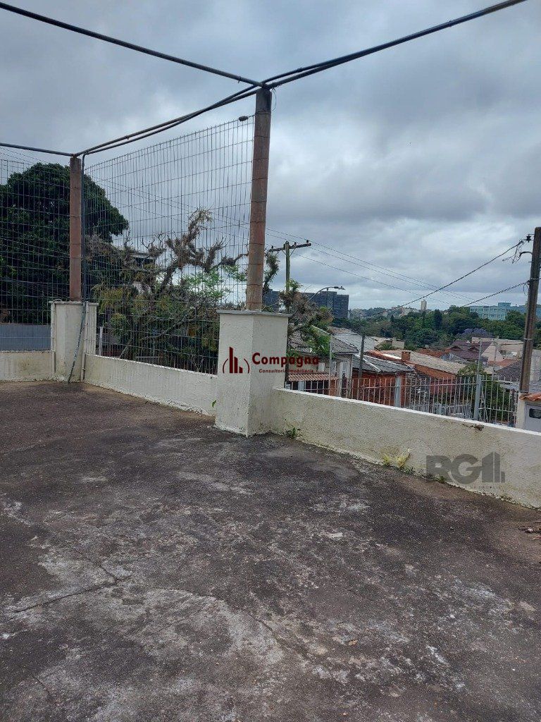 Casa 3 Dormitório(s) Bairro Teresópolis — foto 2