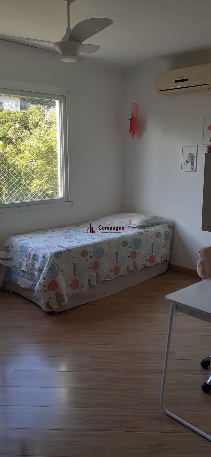 Apartamento de 2 dormitorios á venda no Bairro Cristal - Porto Alegre — foto 2