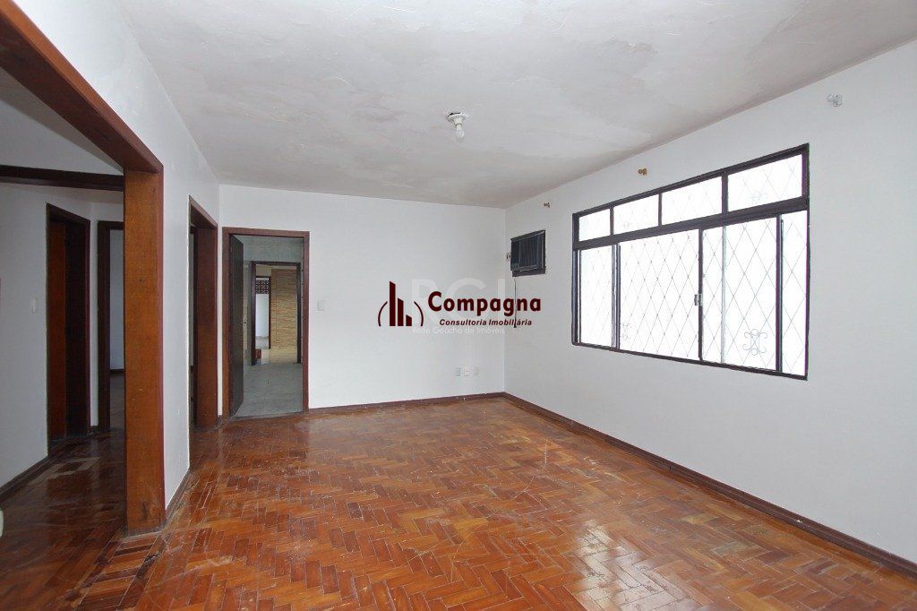 Casa para Locação/Aluguel - 240m², 4 dormitórios, 6 vagas - Nonoai — foto 2