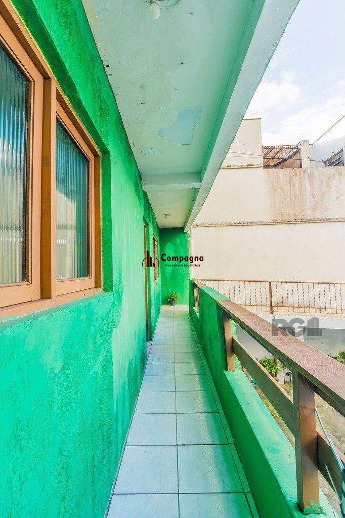 Casa 242m² - 5 dormitórios, 6 vagas no bairro Cristo Redentor — foto 2