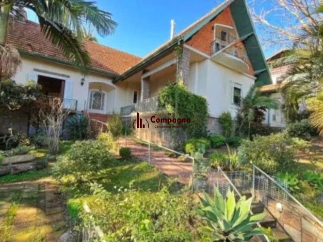 Casa 4 quartos à venda, 374m², Vila Assunção - Porto Alegre