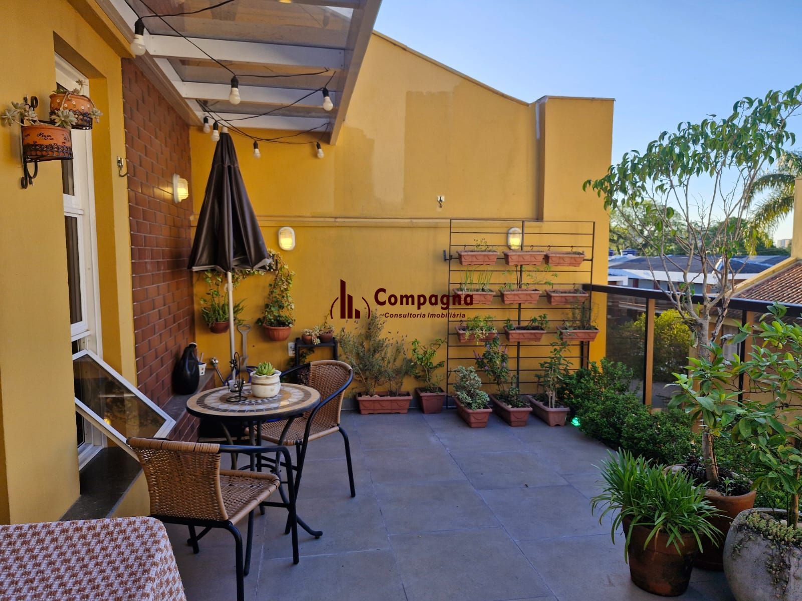 Casa em condomínio 3 dormitórios Bairro Medianeira