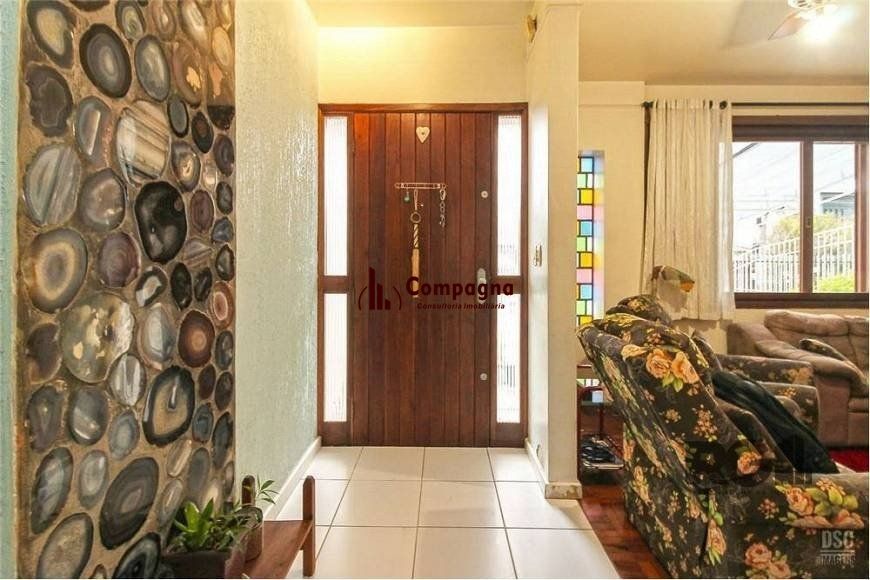 Casa de 285m² - 4 dormitórios, 4 vagas no bairro Bom Jesus — foto 4