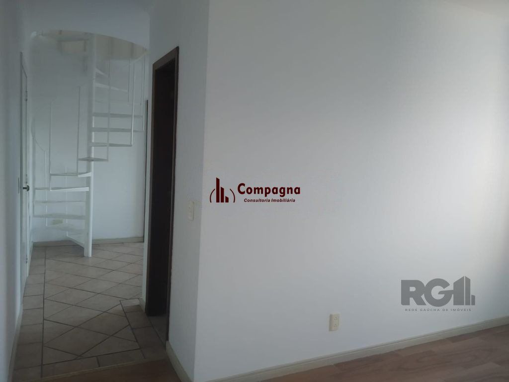 Excelente DUPLEX de 90m² com 2 dormitórios e 2 vagas. — foto 3